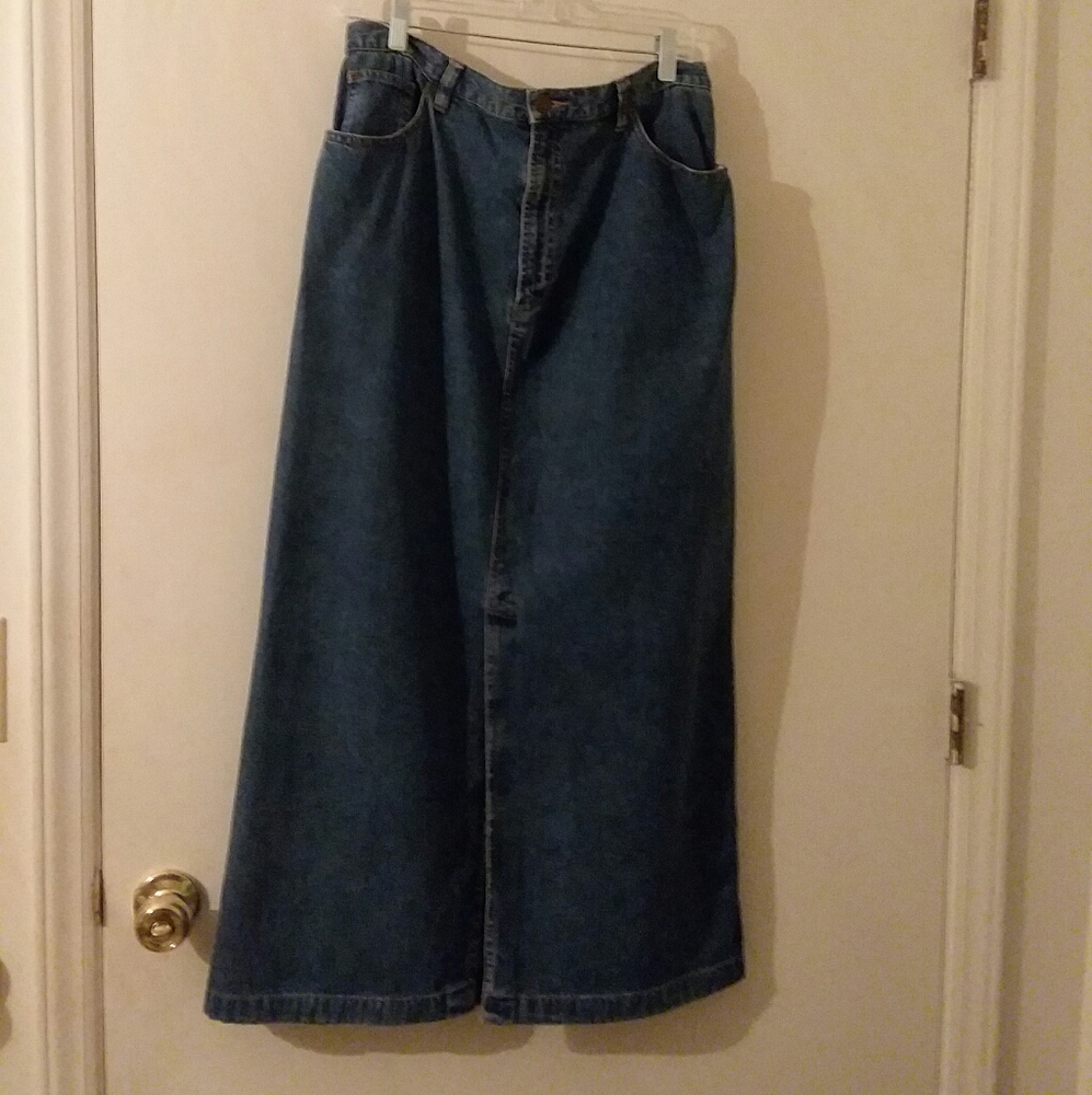 Skirt